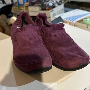 Dansko Women's Purple Suede Shoes